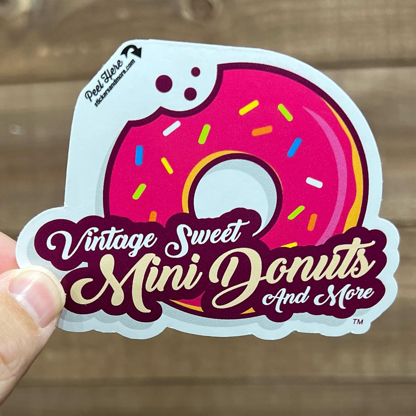 #stickeroftheday vintagesweet_donuts #vintagedonuts #donuts #sweettreats #vintagesweetdonuts #stickers #donuts🍩