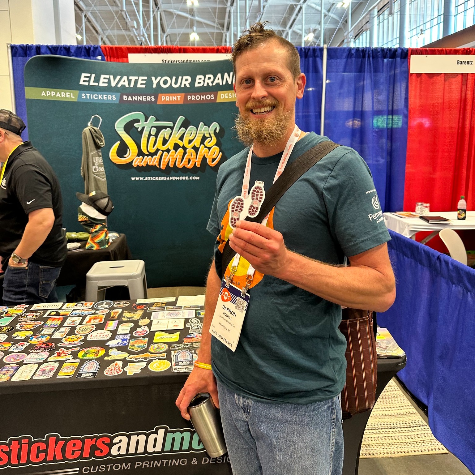 It is so awesome to see our happy customers at our booth. Thank you Darron from Lazy Hiker Brewing Co. for stoping by and seeing us at the CBC National Conference. Need some great merch to highlight your amazing brand. Check out our website and so how we can help elevate your brand.
https://stickersandmore.com/brewery/
@lazyhikerbrewing Brewers Association @brewersassoc #brewerylife🍺 #merch #customstickers #brewery